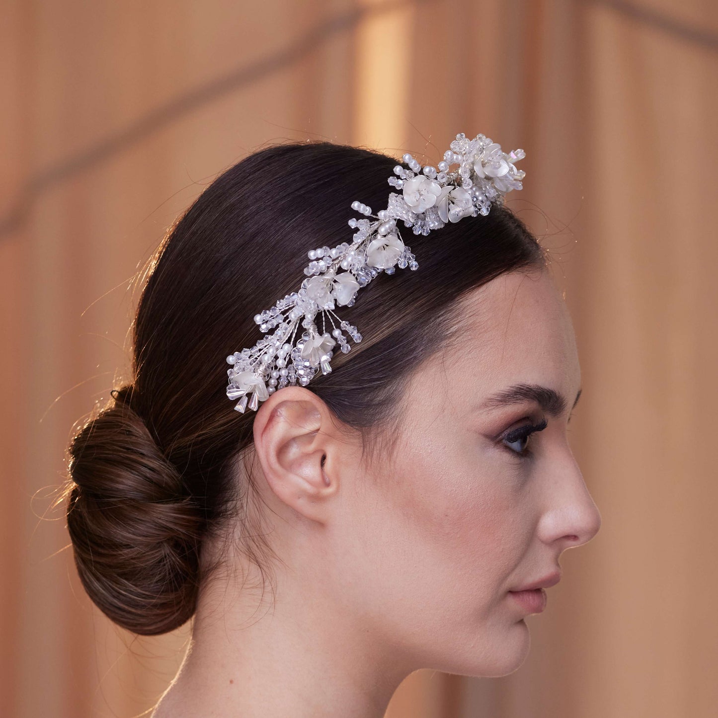 Elegant Bridal Hairband with Pearl