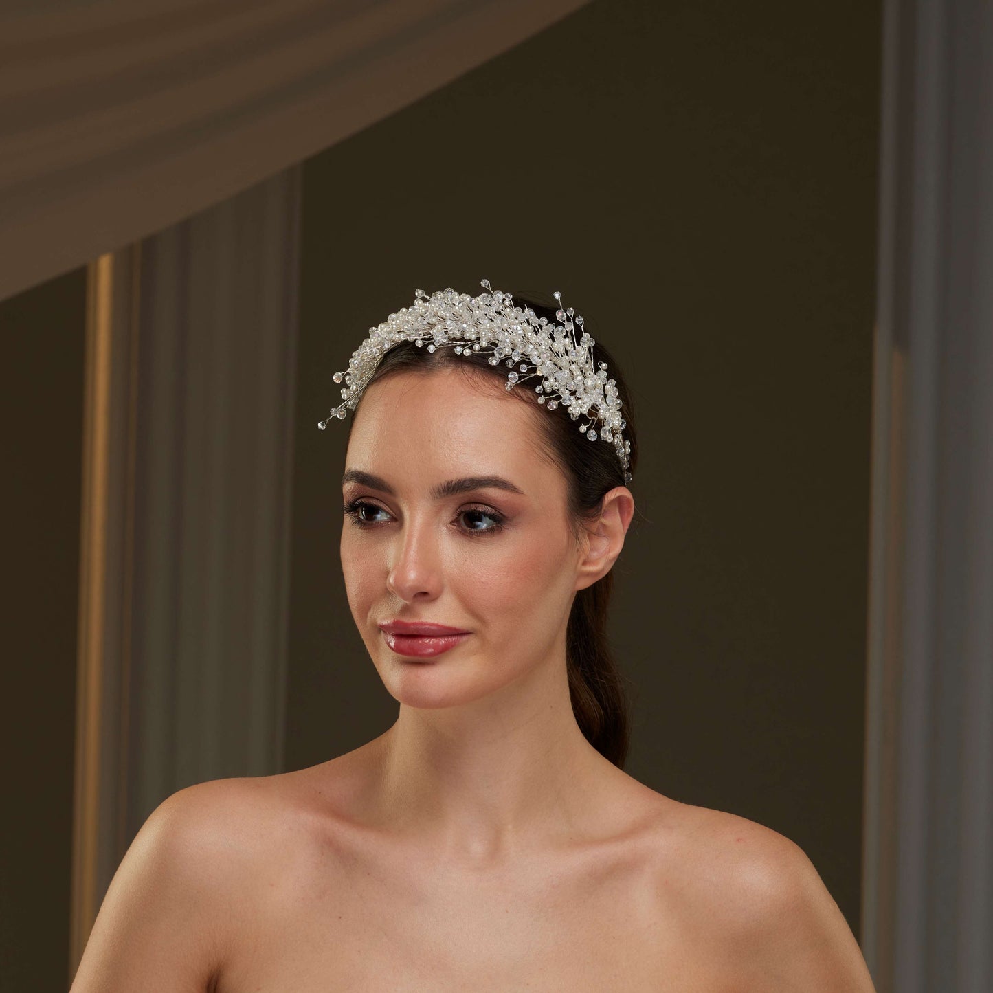 Elegant Bridal Hair Vine with Pearls