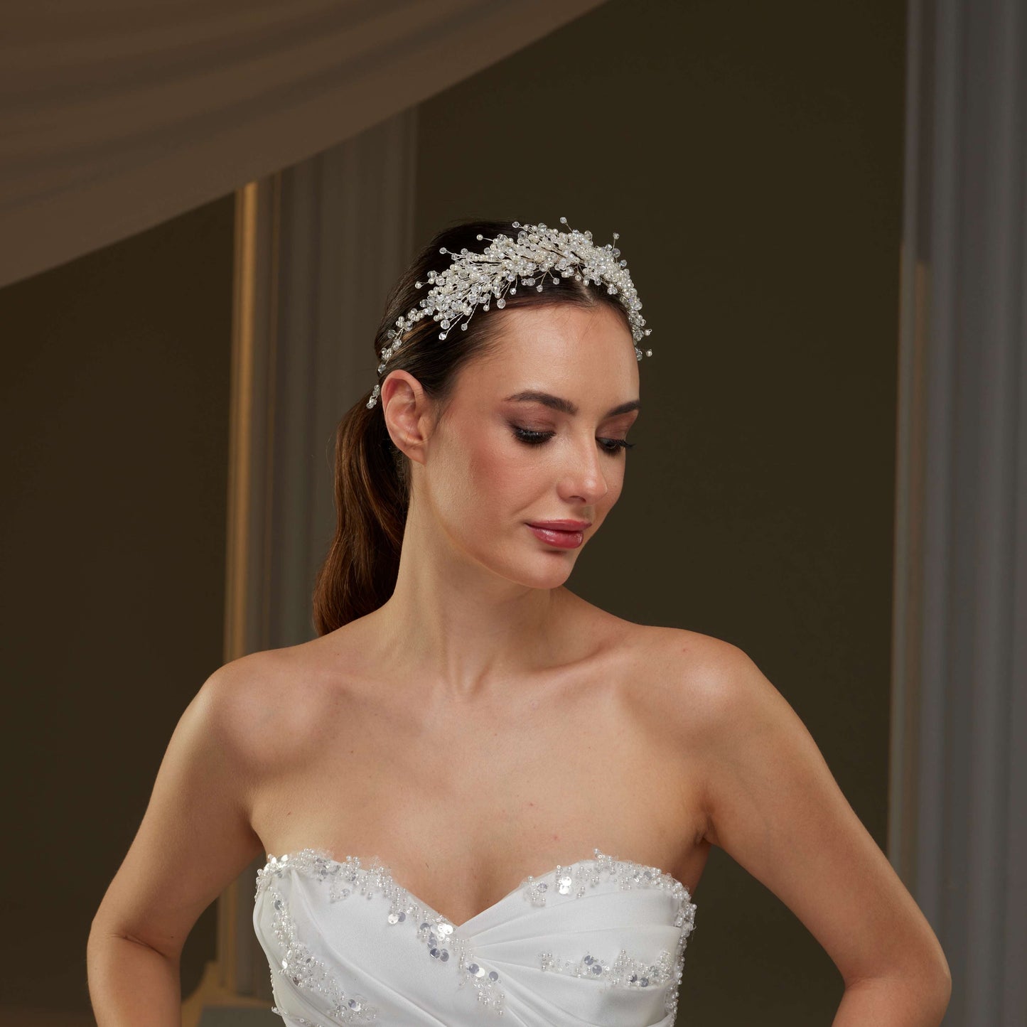 Elegant Bridal Hair Vine with Pearls