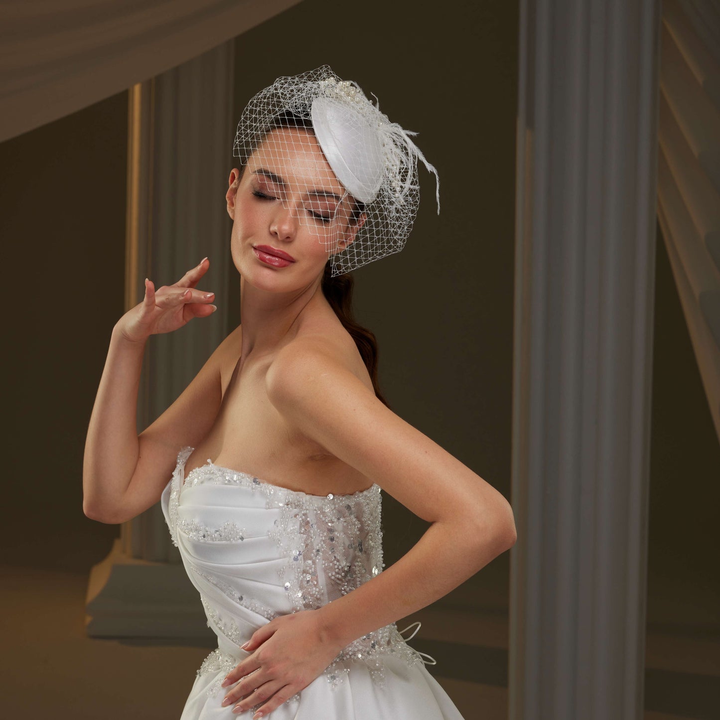 Elegant Bridal Fascinator with Birdcage Veil, Pearls & Feathers