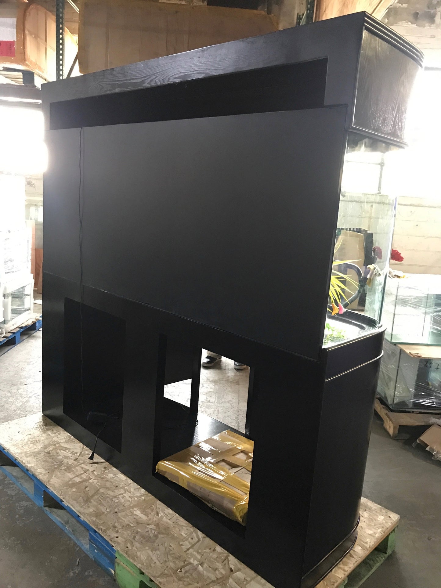 SLEEK 215 Gallon Seamless Glass Bowfront Reef-Ready Aquarium in Black Real Wood Furniture