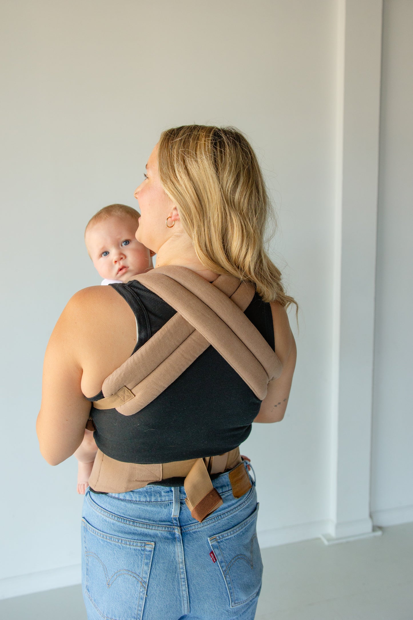 Coco Desert - Baby Carrier With A Pocket