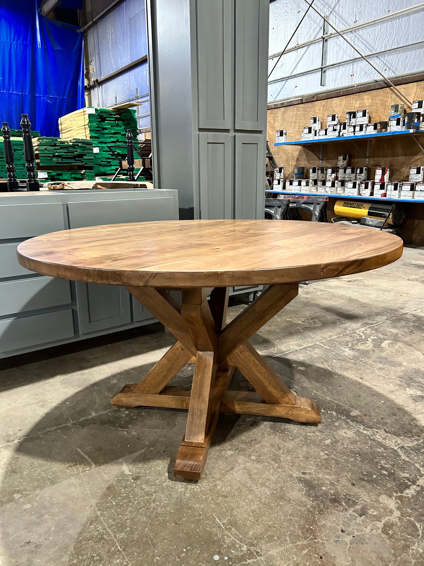 Canyon style round table