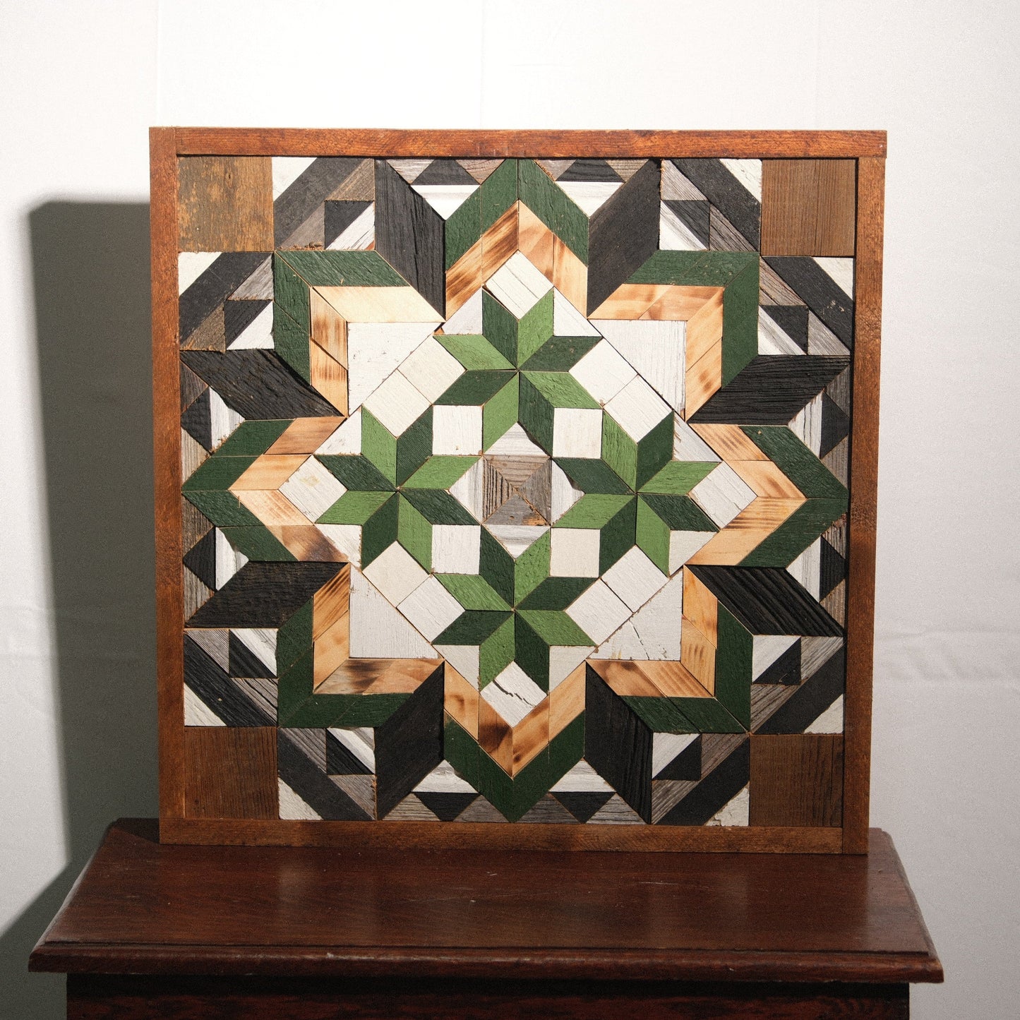 Amish Handmade Barn Quilt - Square (20.75 in x 20.75 in x 1 in)