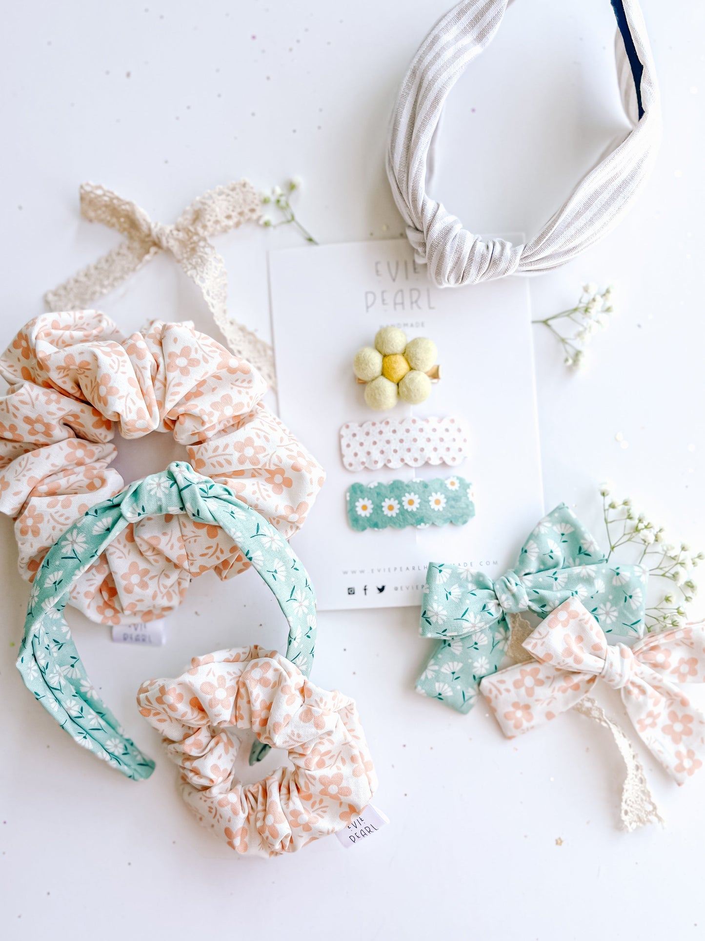 March Accessory Bundle - Floral & Daisy