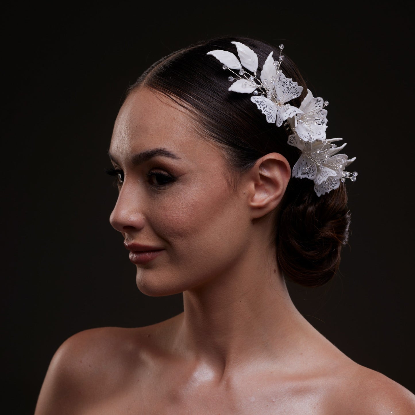 Elegant White Flower & Bead Bridal Hair Comb