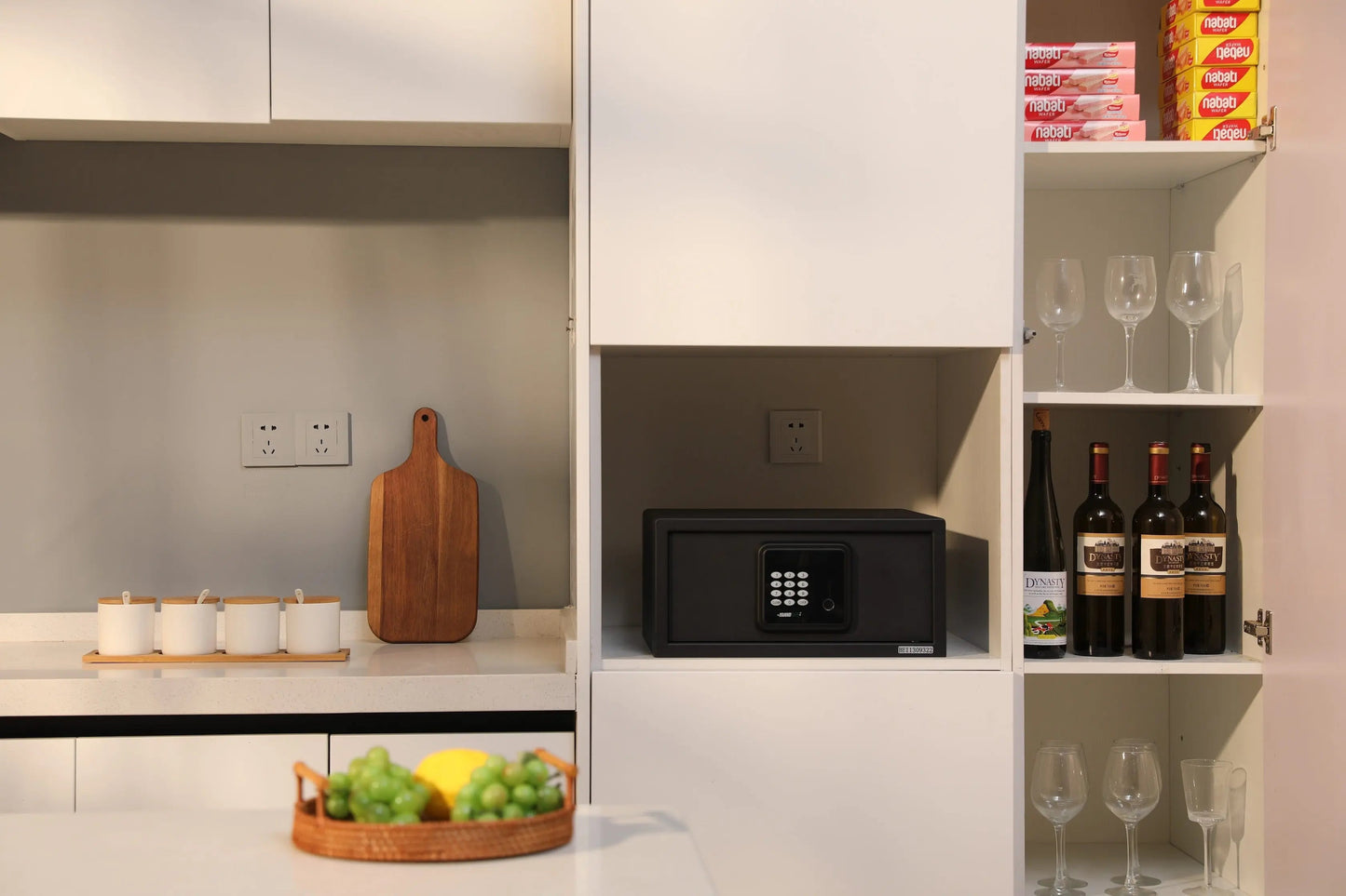 Hovia — Hotel and Home Safe