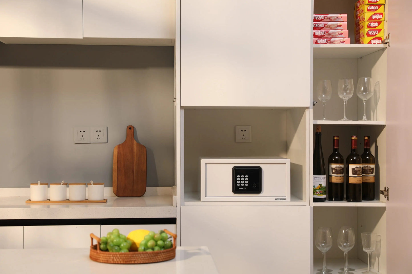 Hovia — Hotel and Home Safe