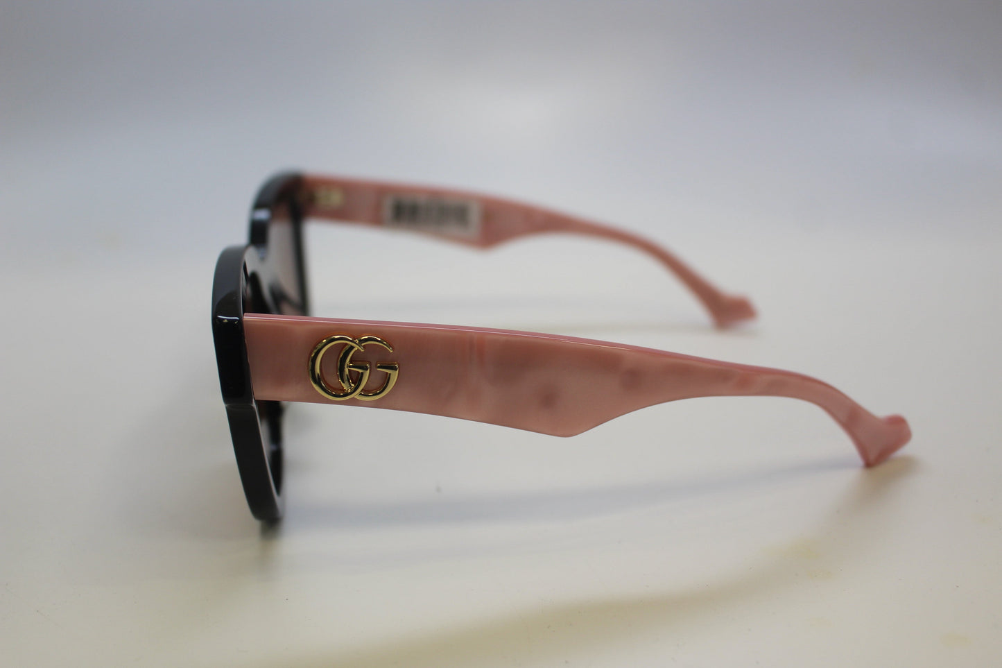 Gucci GG0998S-005 52 Women’s Sunglasses | Black/Pink Pearl Frame | Authentic Luxury (UPC 889652356174)