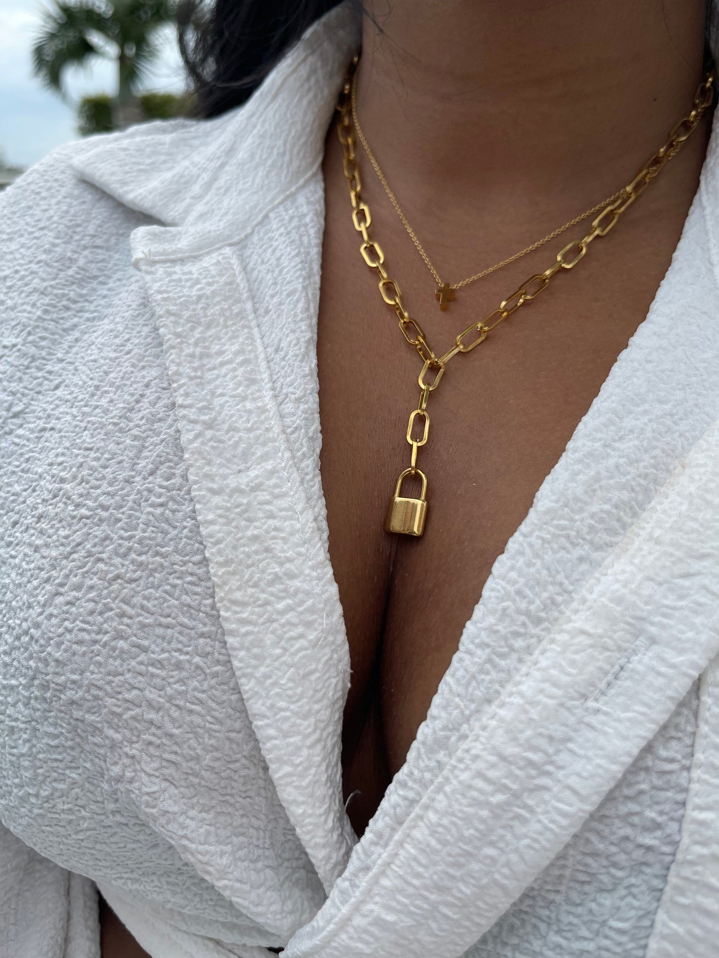 dainty cross pendant necklace