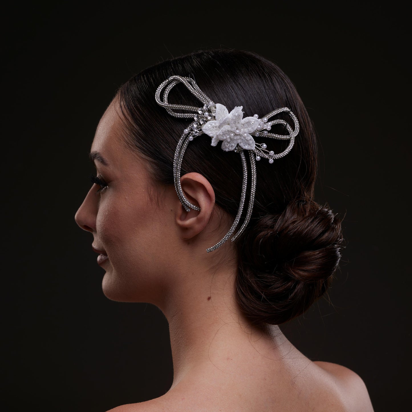 White Crystal & Pearl Hair Comb