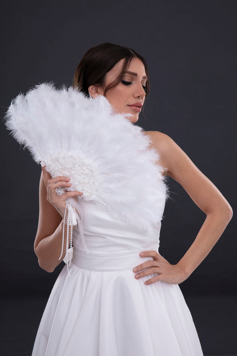 Luxurious Hand Fan with Feather