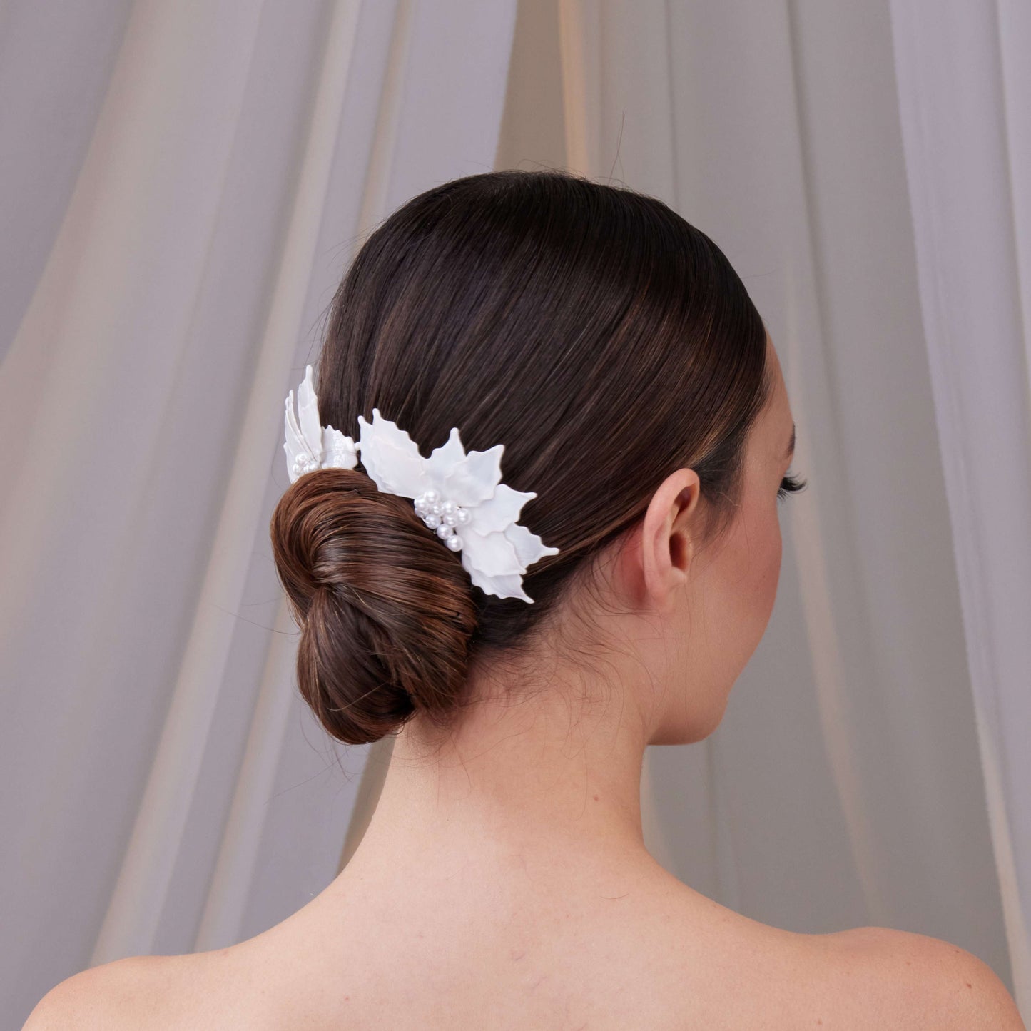 Two-Piece Resin Flower Wedding Hair Comb Set