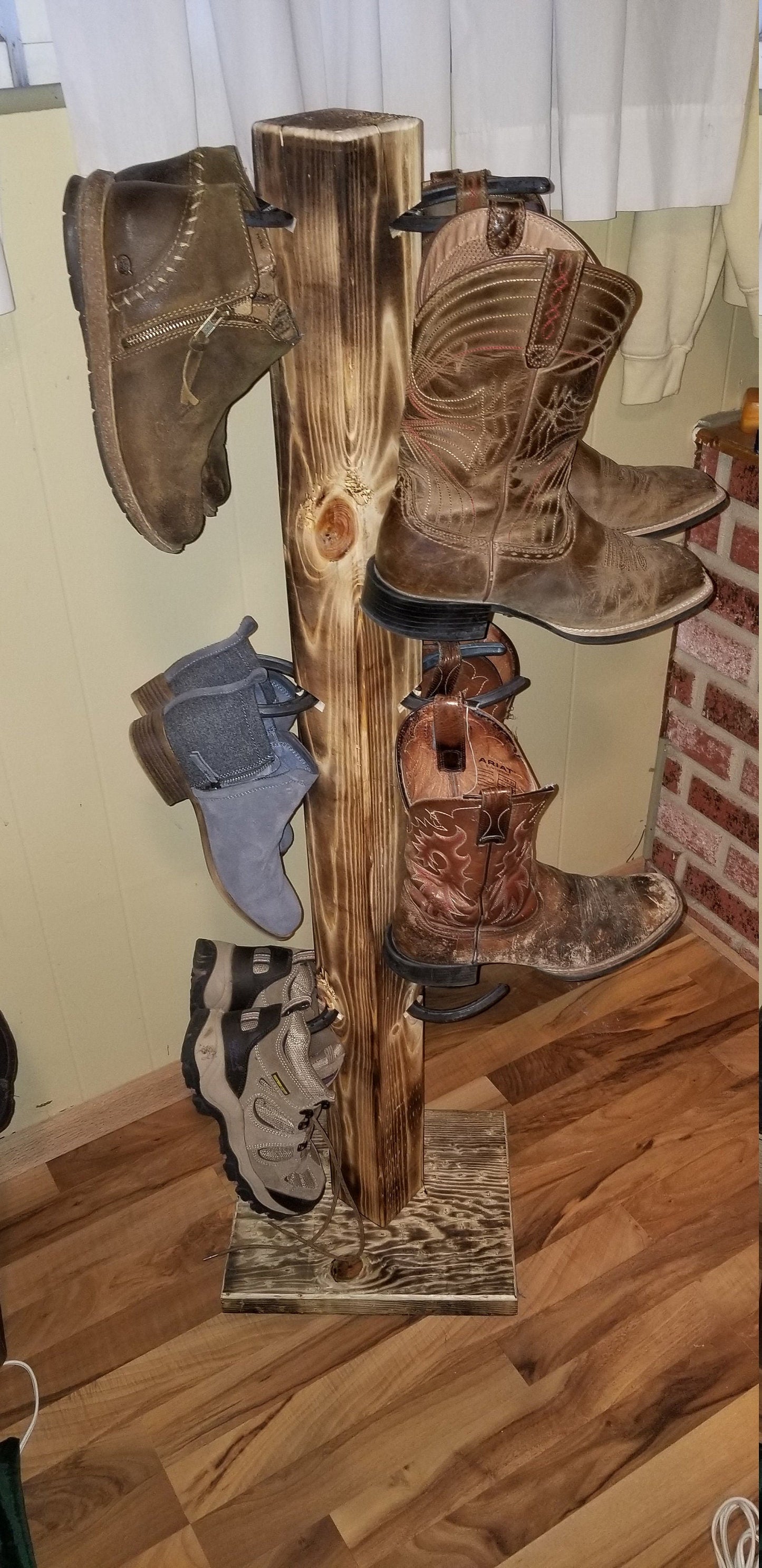 The Grand Commander: 6 Pair Cowboy Boot Floor Stand