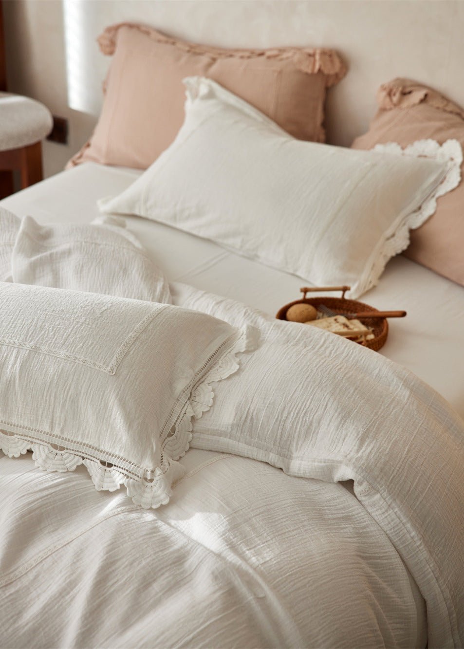Isadora Lace Ruffle Double Gauze Bedding Set / Brown