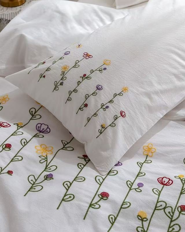 Isla White Floral Embroidered Bedding Set / Sunflower