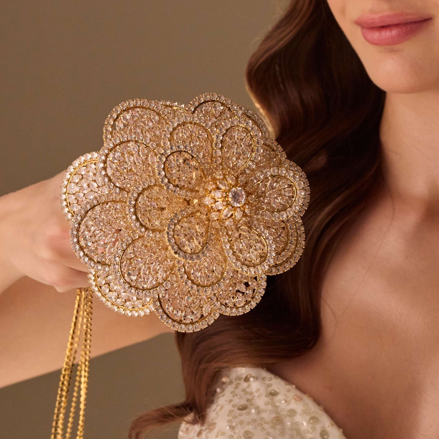 Luxurious Gold Quinceañera & Wedding Bouquet – Handcrafted with Crystal Stones