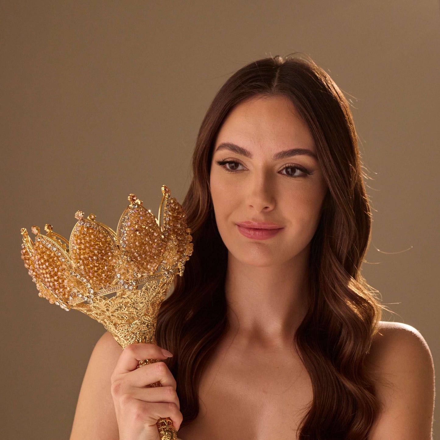 Gold Quinceañera & Wedding Bouquet Holder – Handcrafted with Gold Carved Flowers & Crystal Stones