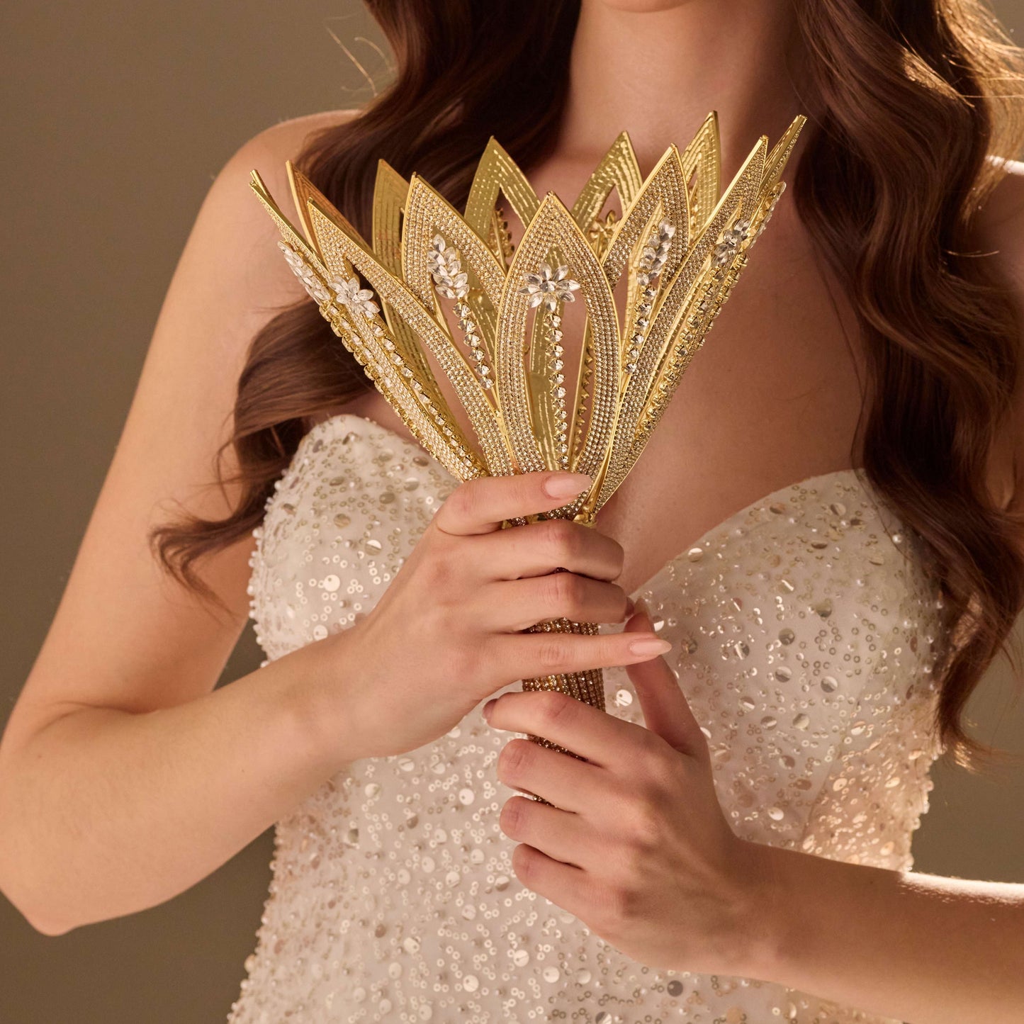 Luxury Gold Quinceañera and Wedding Bouquet Holder