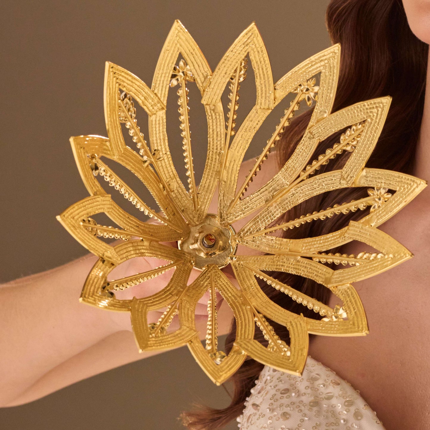 Luxury Gold Quinceañera and Wedding Bouquet Holder