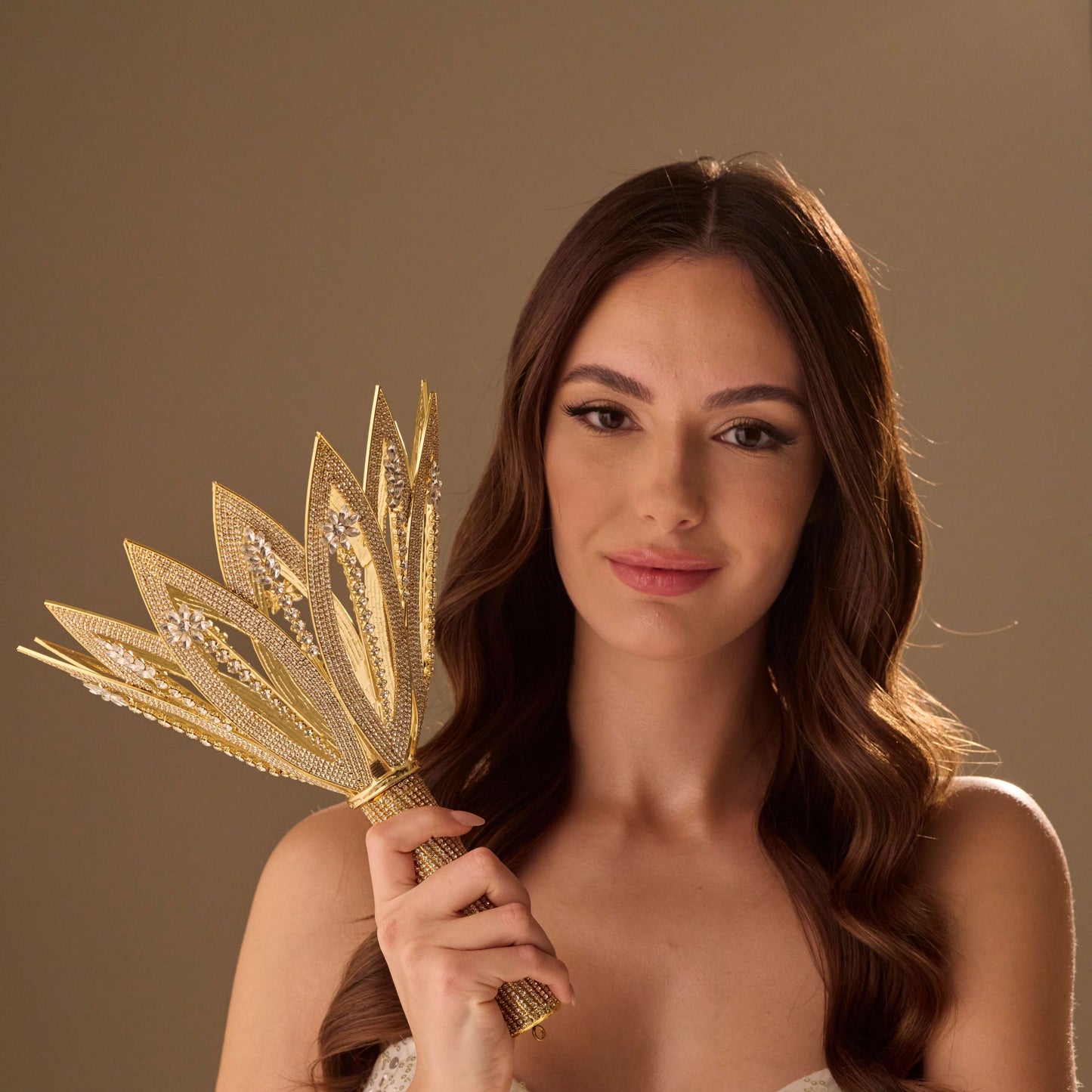 Luxury Gold Quinceañera and Wedding Bouquet Holder