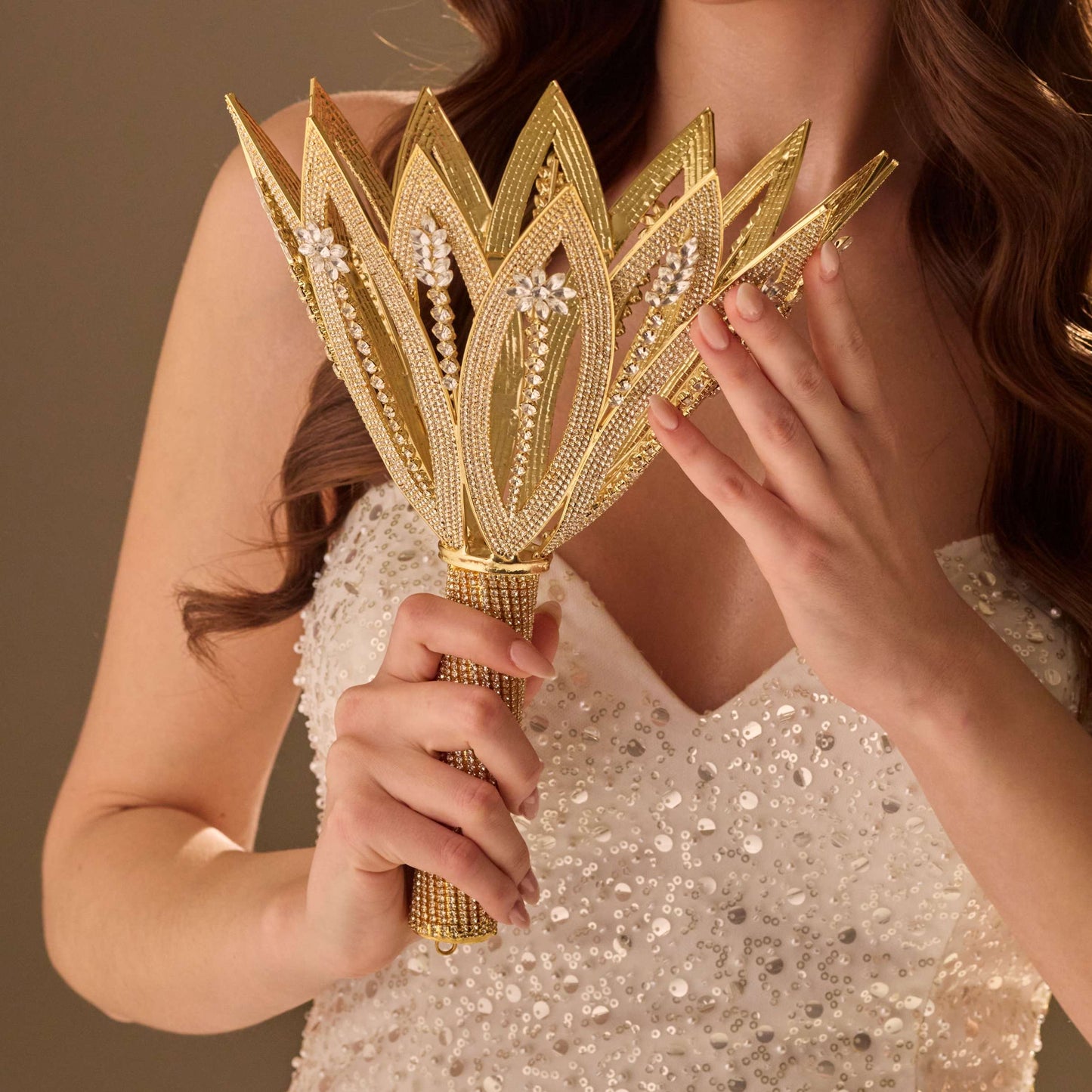 Luxury Gold Quinceañera and Wedding Bouquet Holder