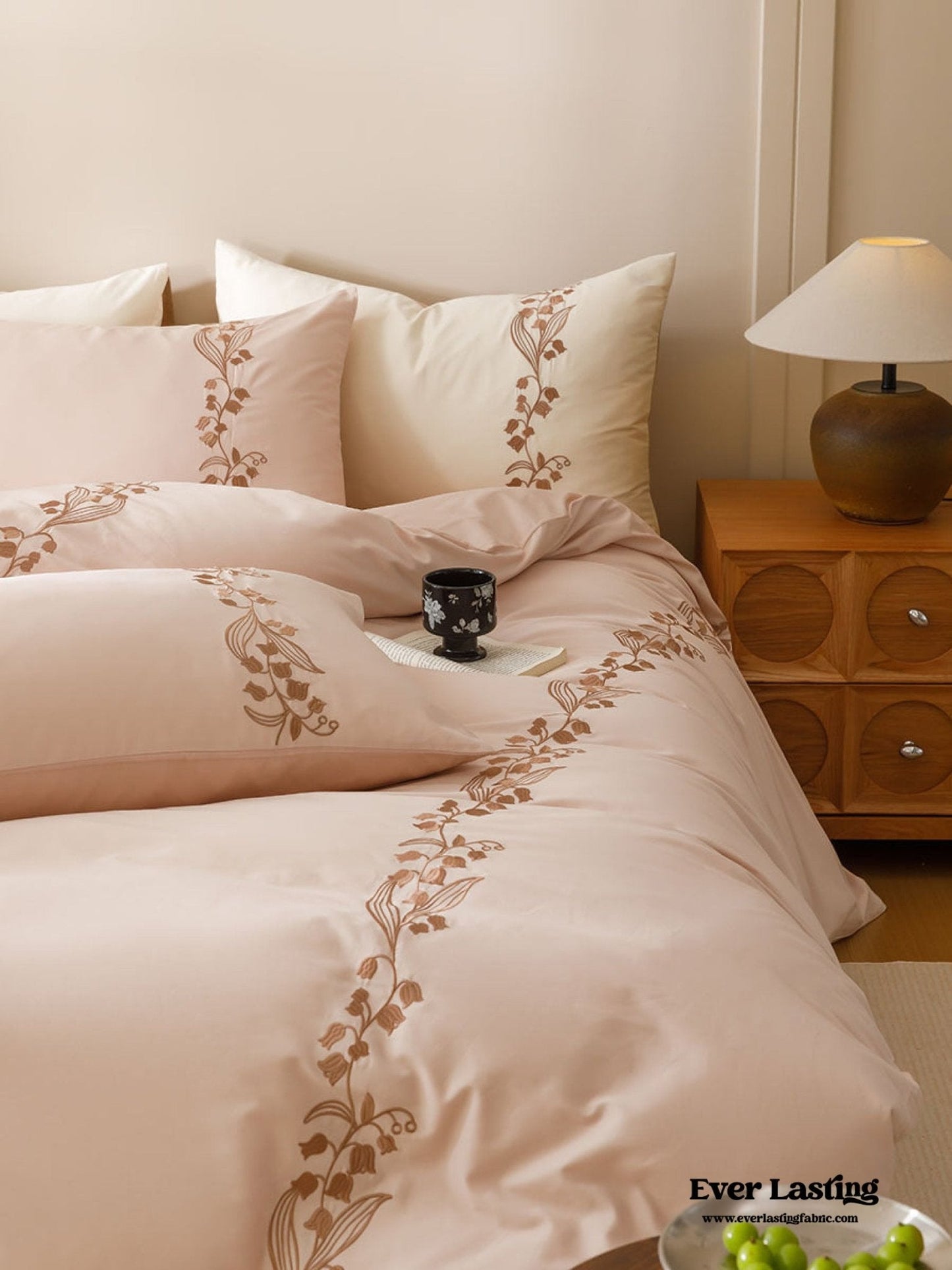 Lily of the Valley Embroidered Silky Bedding Set / Cream