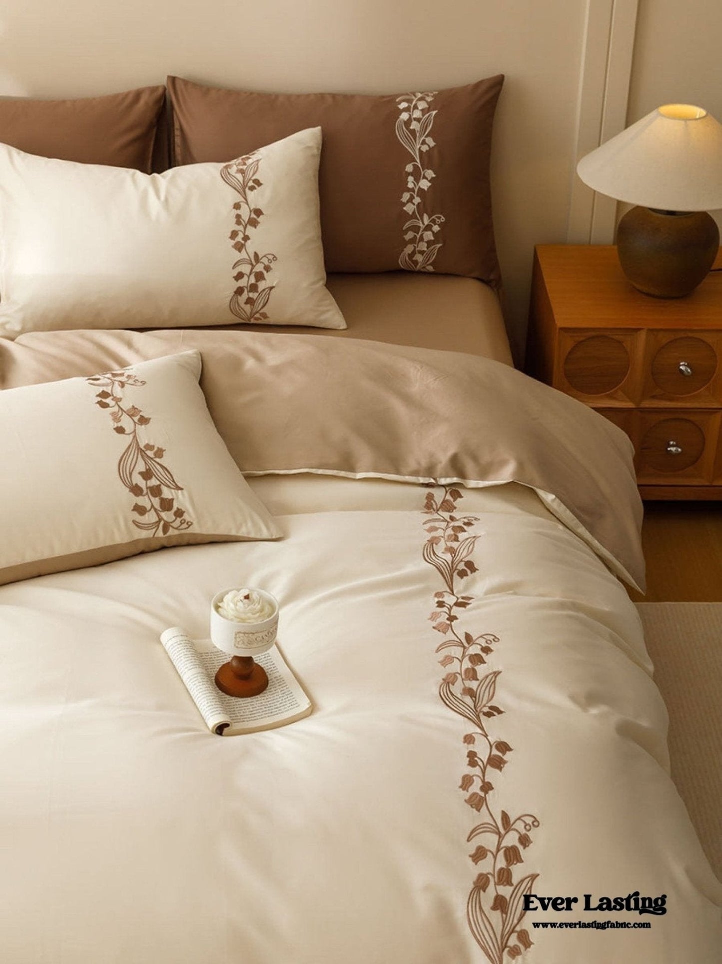 Lily of the Valley Embroidered Silky Bedding Set / Purple