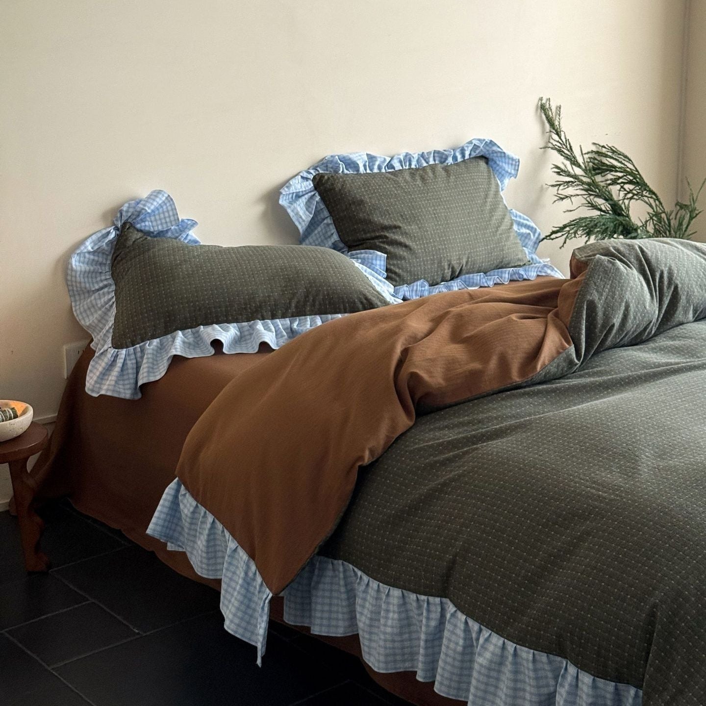 Sadie Gingham Lace Ruffle Bedding Set / Black