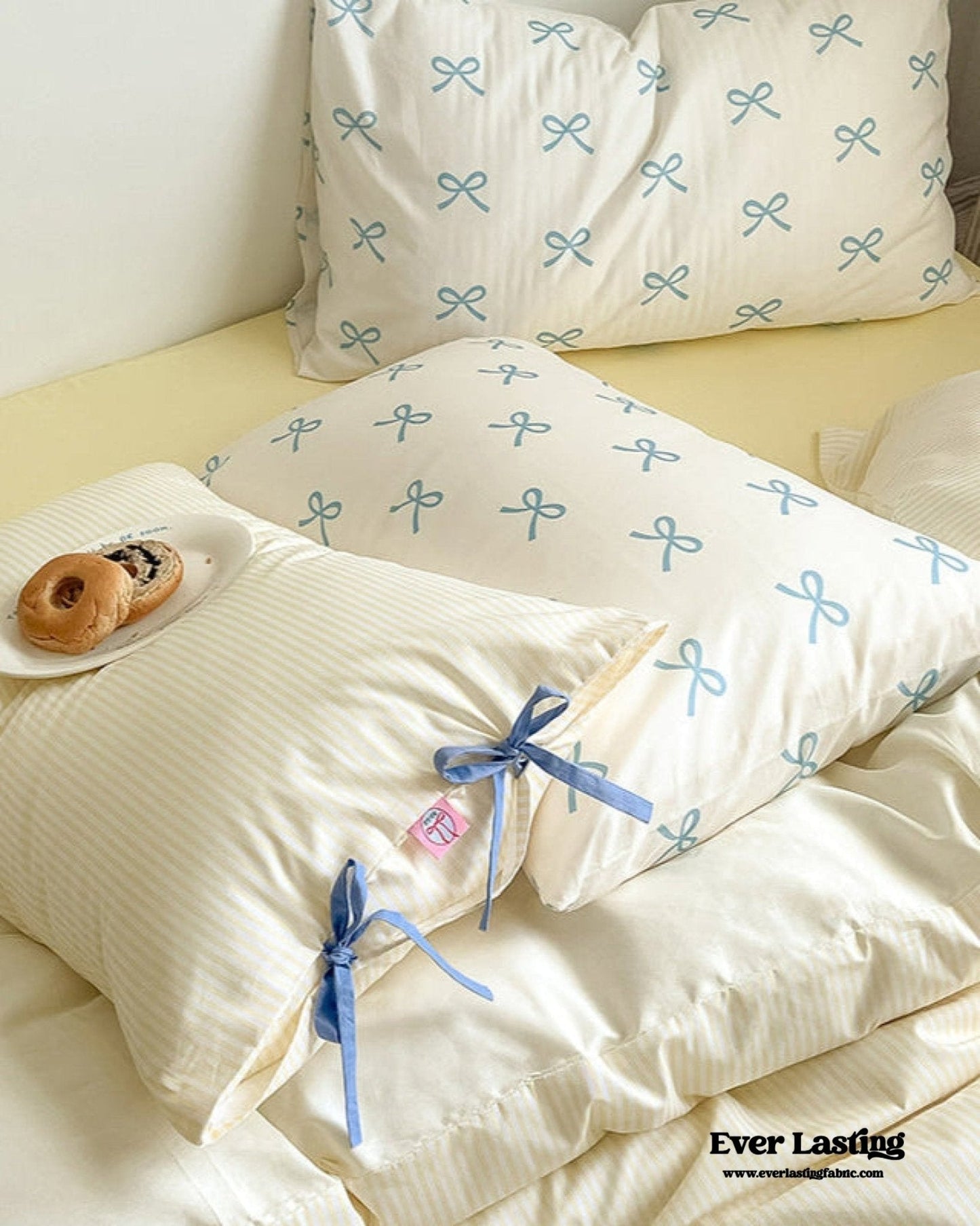 Sweet Bow Striped Bedding Set / Pink