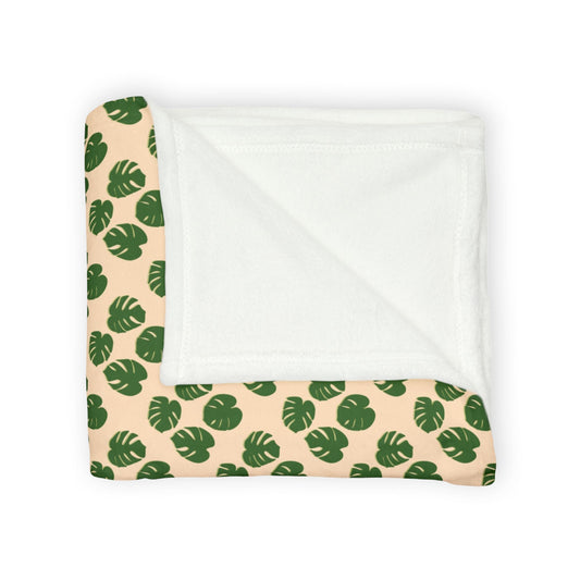 Monstera Pattern Cozy Fleece Throw Blanket