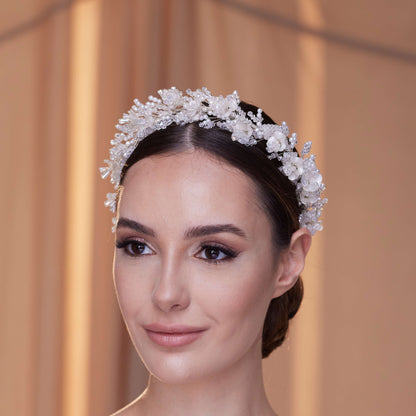 Elegant Bridal Hairband with Pearl
