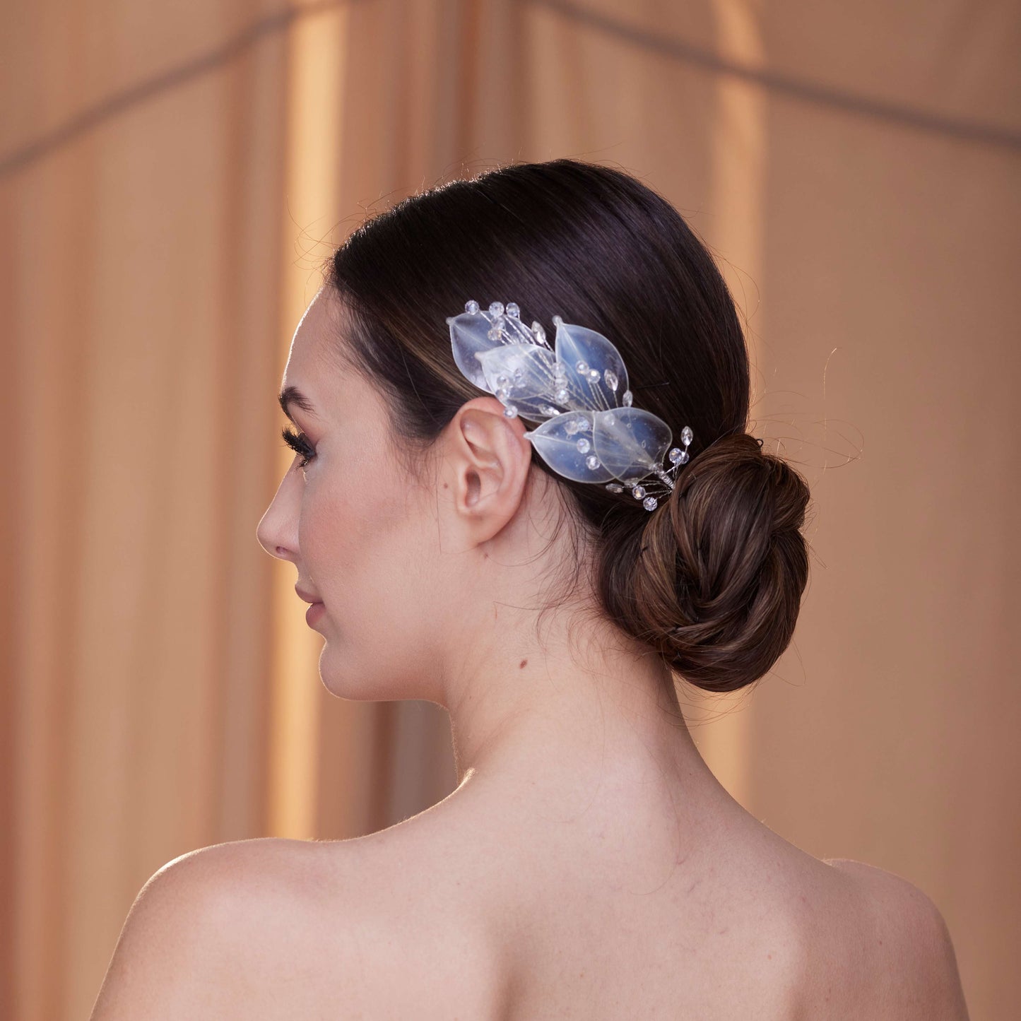 Elegant Resin Leaf and Crystal Beaded Headpiece