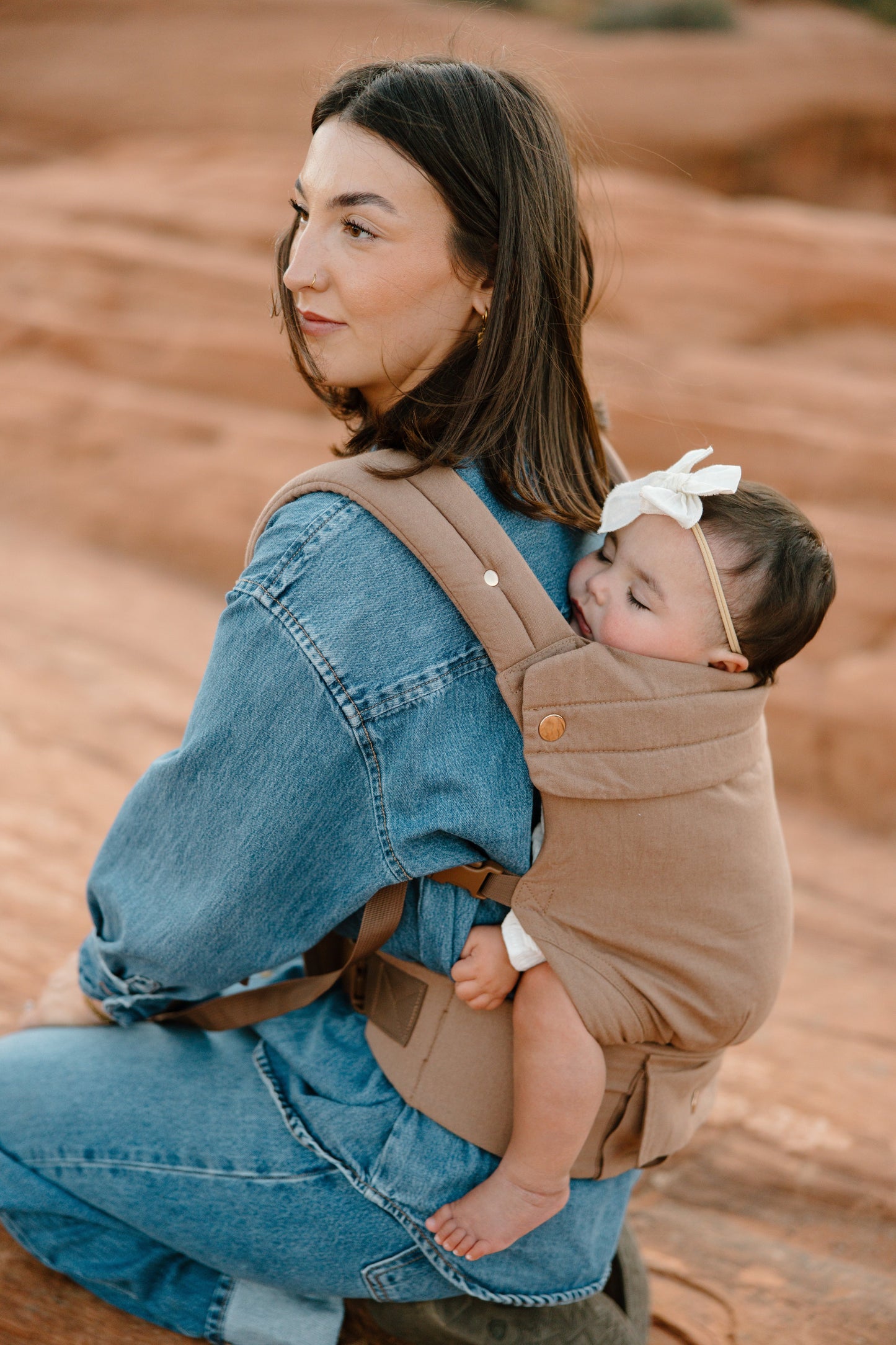 Coco Desert - Baby Carrier With A Pocket