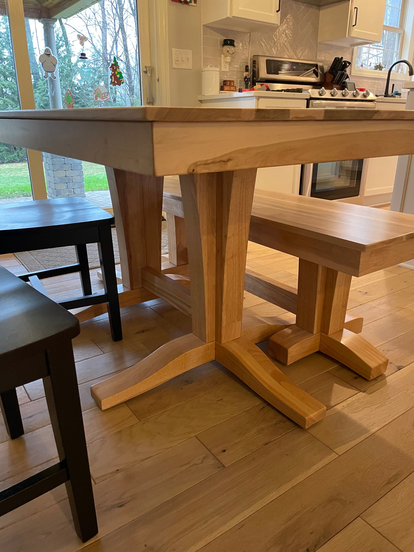 Terresa Style Dining Table
