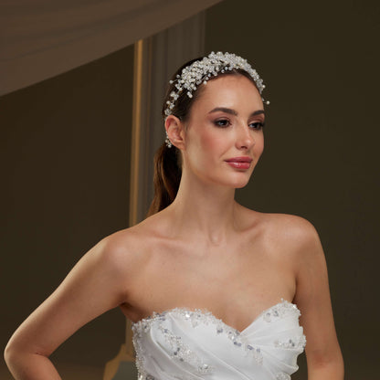 Elegant Bridal Hair Jewelry with Pearls