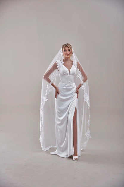 Mantilla Veil with Lace Edge, Floral Veil -D206