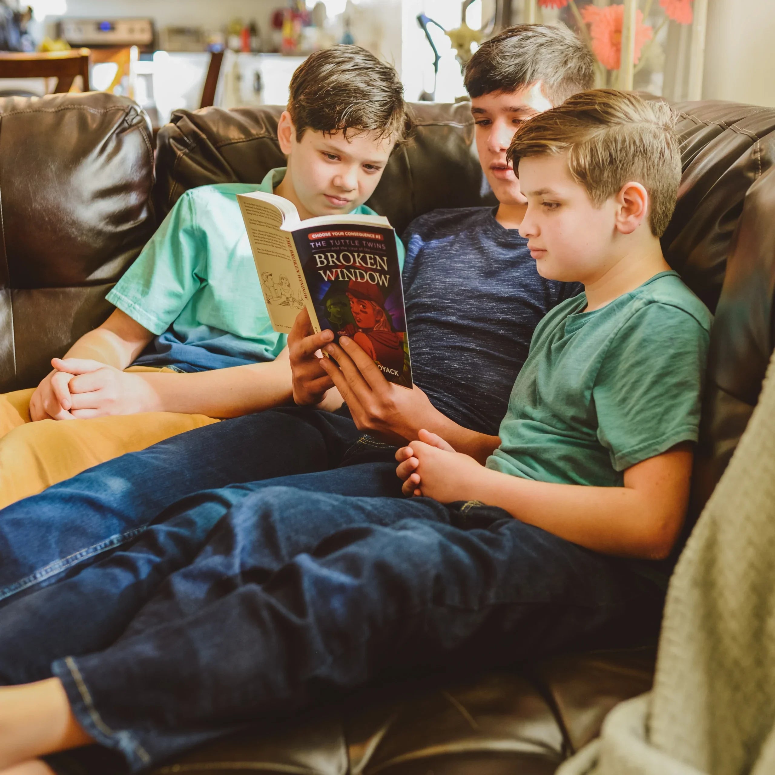 The Tuttle Twins and the Case of the Broken Window