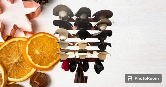 The 15-Hatter: Horizontal Wall-Hanging Western Organization