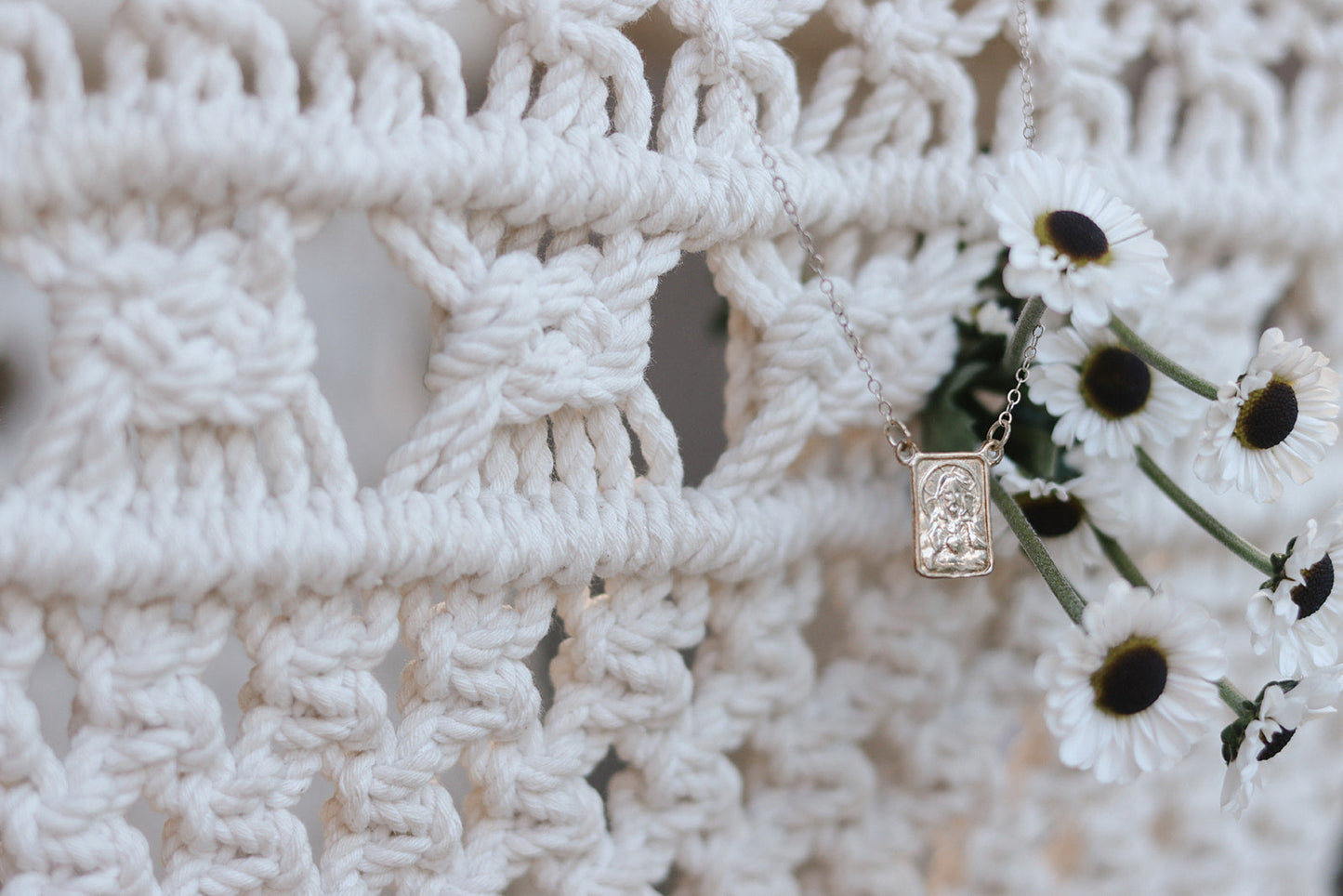 Silver Scapular