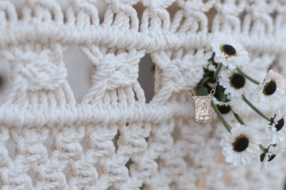 Silver Scapular