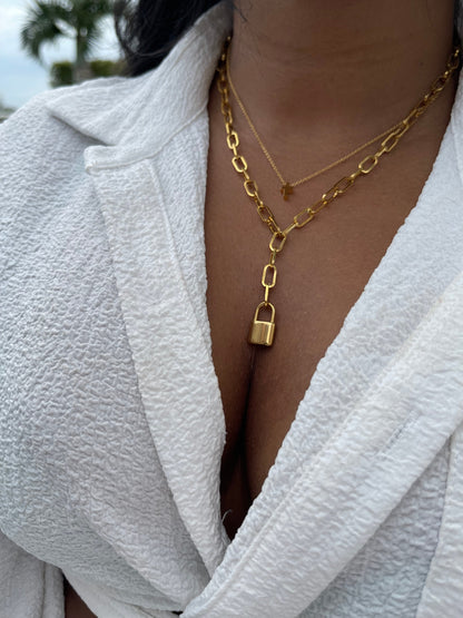 dainty cross pendant necklace