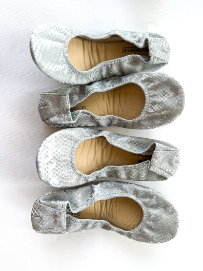 Dusty Snakes