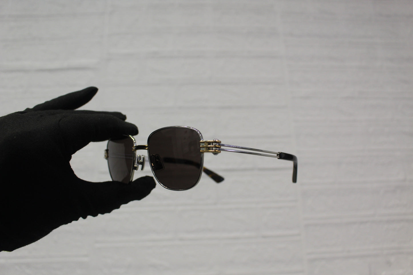 Bottega Veneta BV1380S-001 Sunglasses – Unisex Luxury Eyewear