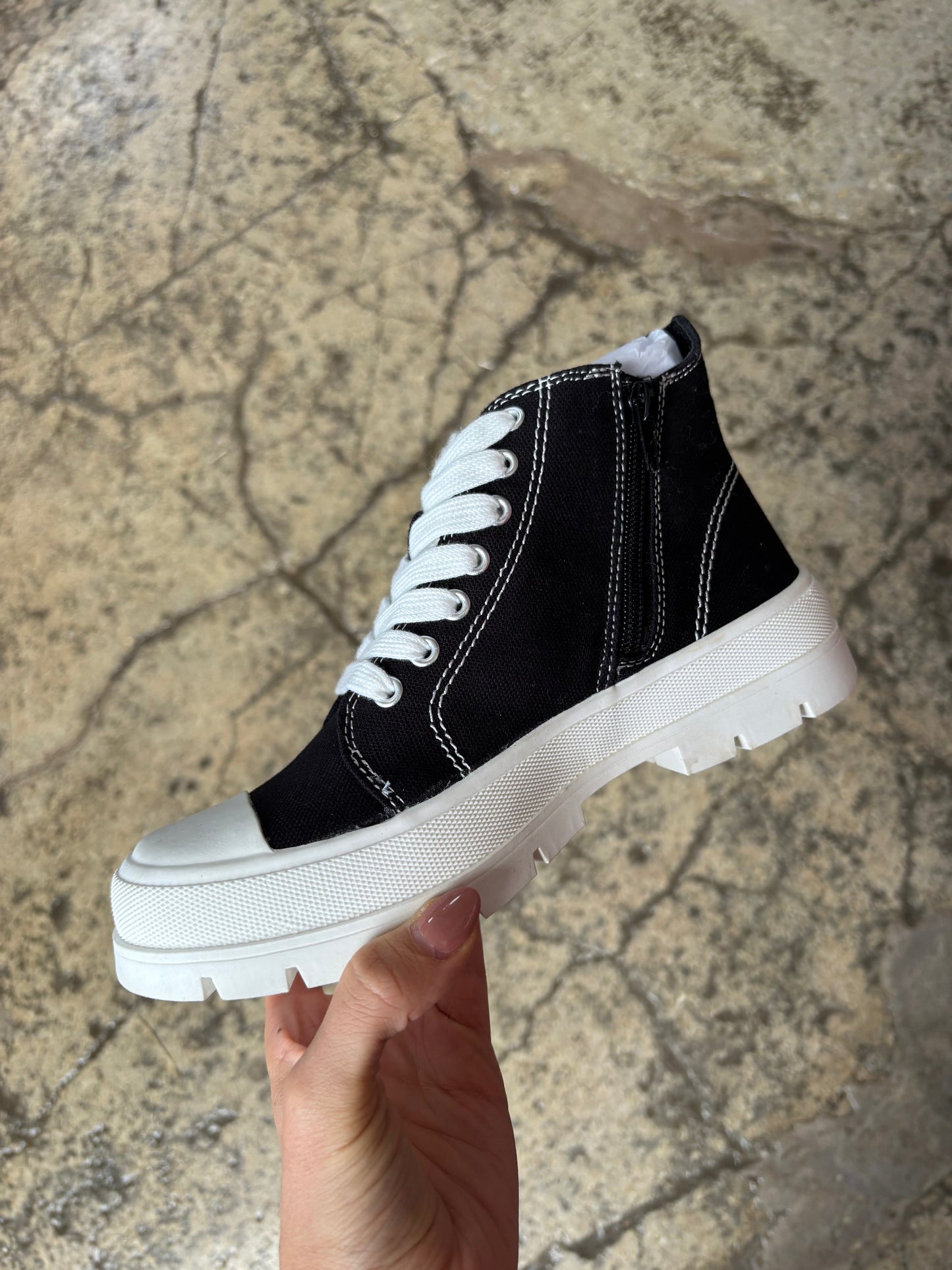 Star of the Show Black Sneakers