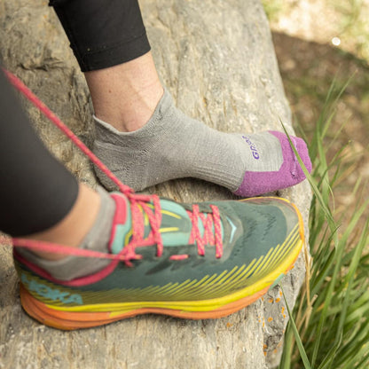 8 Pairs Laurel - Run No Show Runweight Merino Wool Sock