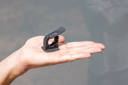 Quick Fist Anchor for Strut Pole