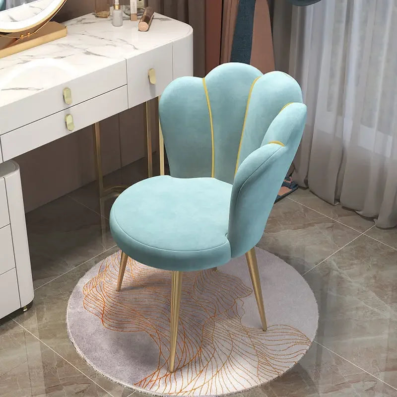 Pretty Petal Makeup Chair