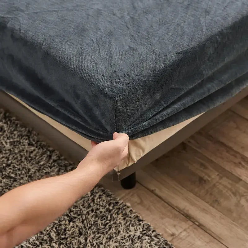 Winter Plush Elastic Fitted Sheet Double Bed Sheet Soft Warm Velvet Bedspread Mattress Cover Bed Linen Protector 90 150 160 180