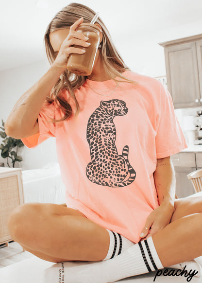 Sitting Cheetah Tee *13 Colors (S-3X)